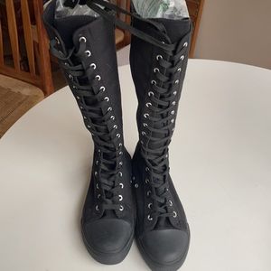 Demonia Canvas Knee Boot Sneaker